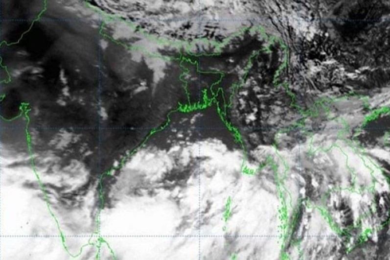 দেশের ১৭ অঞ্চলে বজ্রবৃষ্টিসহ ঝড়ের আভাস