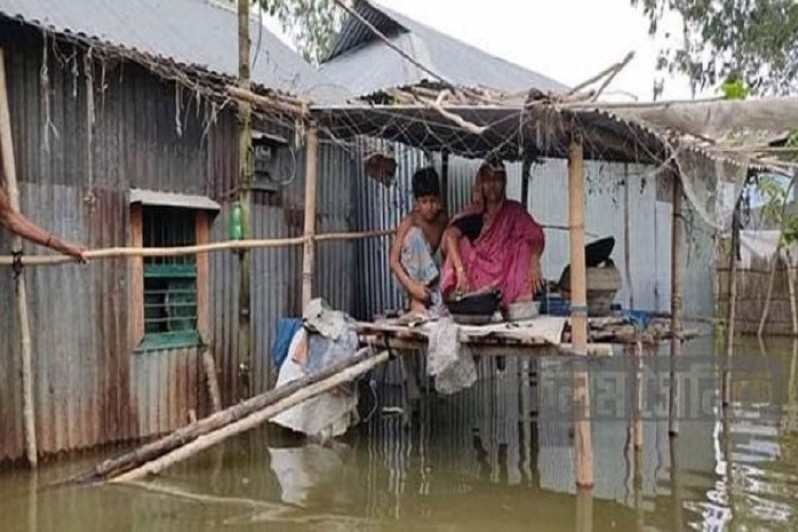 কুমিল্লার তিন উপজেলায় এখনো লক্ষাধিক মানুষ পানি বন্দি