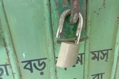 মসজিদের দানবাক্স ভেঙে টাকা নিয়ে গেলো চোর