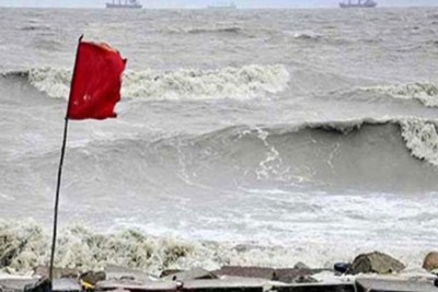 ঘূর্ণিঝড়ে রূপ নিয়েছে নিম্নচাপ