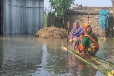 বন্যায় পানিবন্দি মানুষ জানমাল রক্ষায় ও পুনর্বাসনে জোর দিতে হবে