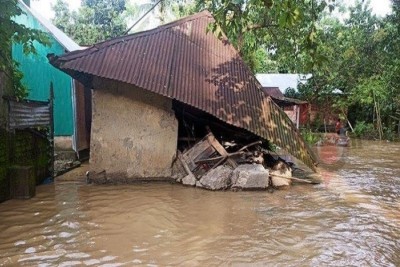 কুমিল্লায় বন্যায় হাজার হাজার ঘর-বাড়ি ব্যাপক ক্ষতিগ্রস্ত হয়েছে