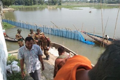 মৎস্য সম্পদ সুরক্ষায় নাটোরের হালতিবিল ও চলনবিলে অভিযান