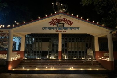 গোপালগঞ্জে শ্মশানে আলোকসজ্জা দিয়ে দীপাবলি উদযাপন