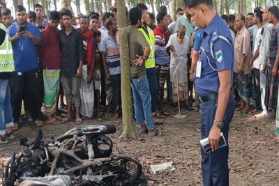 চুয়াডাঙ্গা মোটরসাইকেলসহ ব্যবসায়ীকে পুড়িয়ে হত্যা